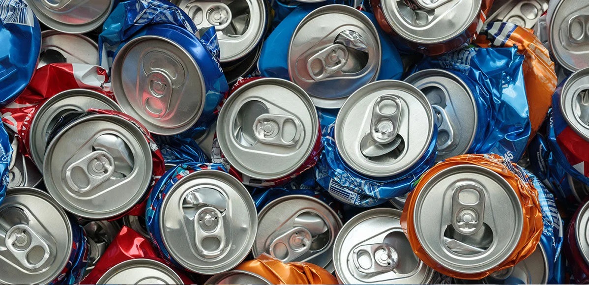 Brasil recicla mais de 40 “Titanics” em latas de alumínio, aponta estudo