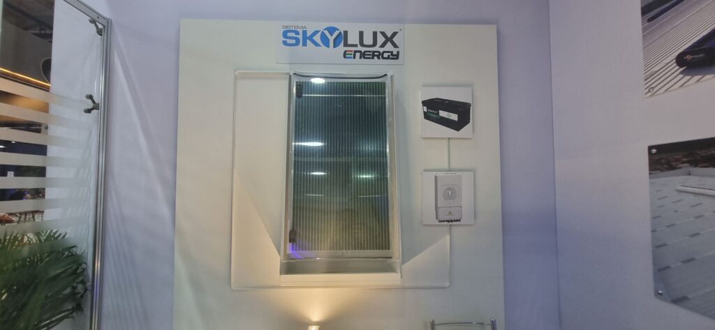 Empresa desenvolve janela translúcida que capta energia solar - Fitec Tec News