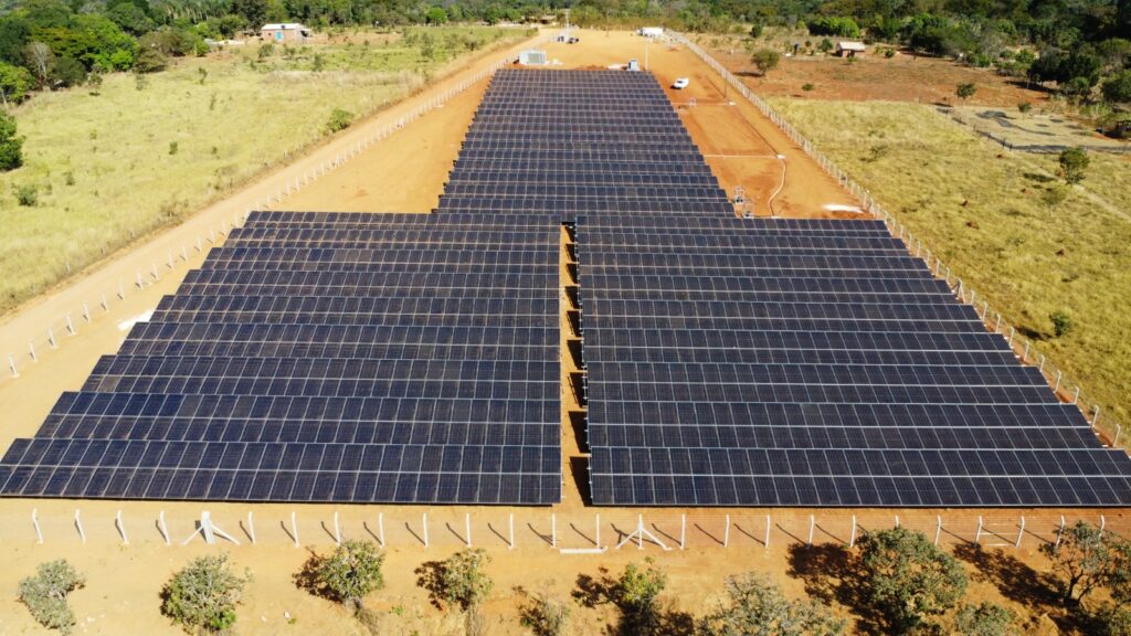 Fictor Energia investe R$ 194 milhões em cluster com oito usinas fotovoltaicas em Goiás - Fitec Tec News
