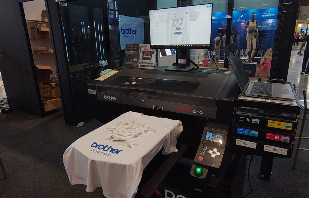 Do tingimento natural ao recurso da tecnologia, sustentabilidade dá o tom à moda consciente - Fitec Tec News