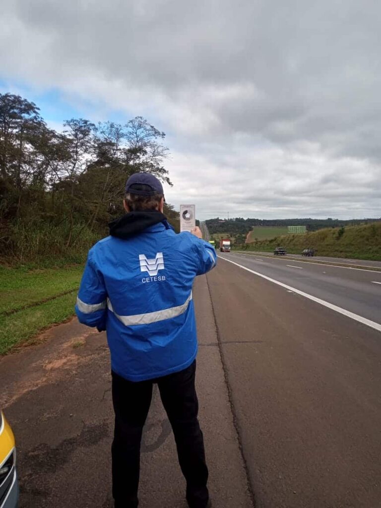 Fiscalizações nas estradas evitam veículos poluentes e descarte irregular - Fitec Tec News