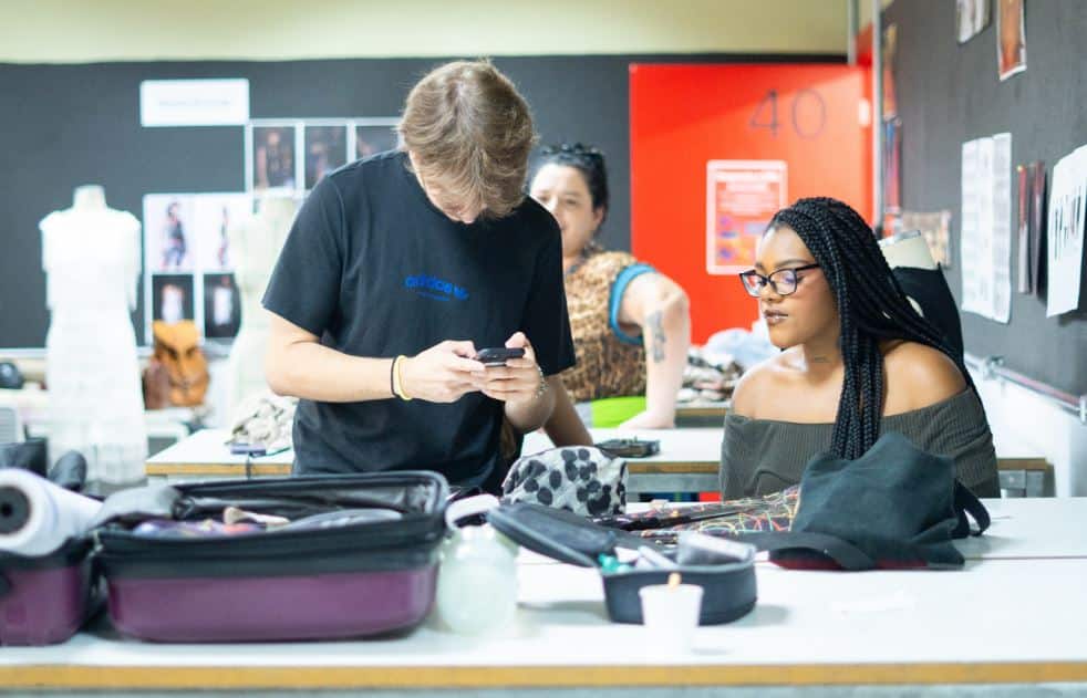 Reaproveitamento de resíduos têxteis alavanca negócios e muda vidas - Fitec Tec News