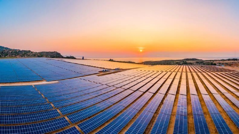 Mercado de energia solar segue em crescimento, mesmo com incertezas em cortes de geração - Fitec Tec News