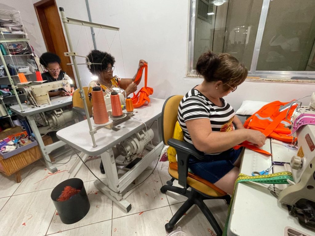 Reaproveitamento de uniformes ganha força na produção de novos itens - Fitec Tec News