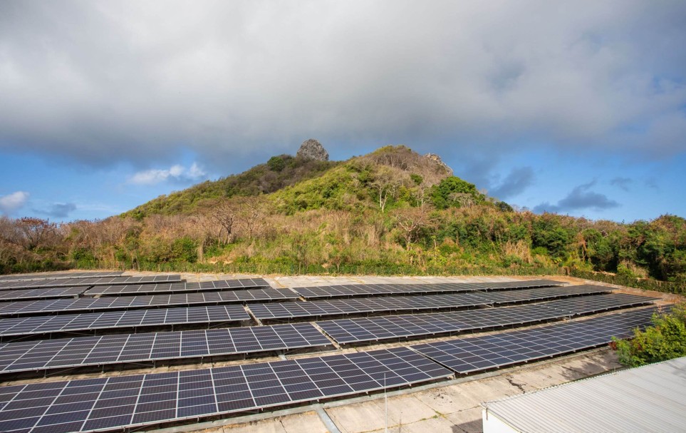Parceria entre governo e Neoenergia liga primeiros painéis solares para descarbonizar Fernando de Noronha - Fitec Tec News