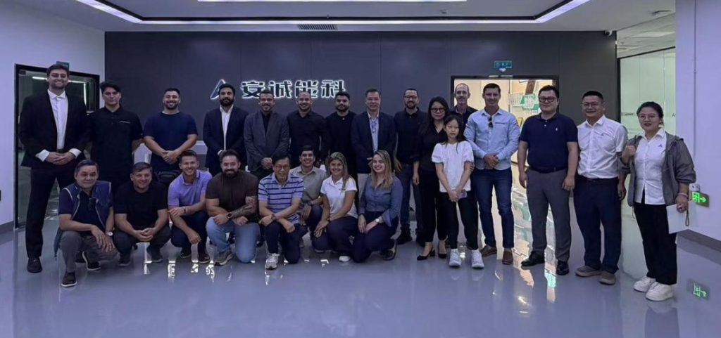 Missão à China abre caminho para fábrica de células de bateria na América do Sul - Fitec Tec News