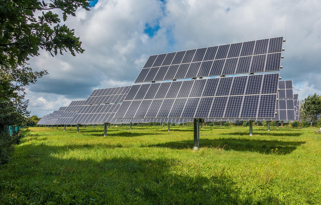 Energia solar global bate recorde, enquanto Mercado Livre de Energia expande no Brasil - Portal Tec News