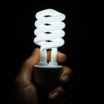 Brasil entra na reta final das lâmpadas fluorescentes e descarte correto vira desafio ambiental - Portal Tec News
