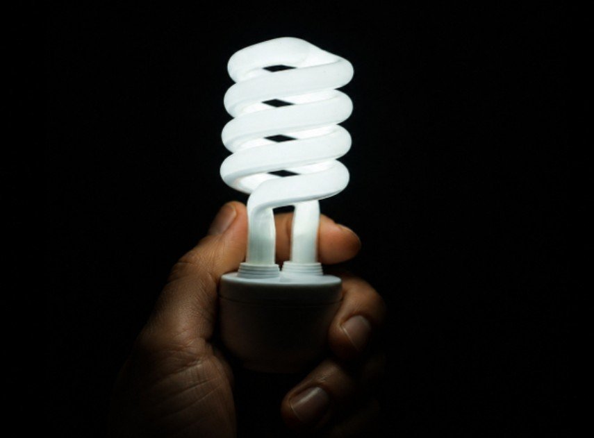 Brasil entra na reta final das lâmpadas fluorescentes e descarte correto vira desafio ambiental - Portal Tec News