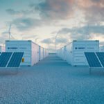 ABSOLAR reúne diretor-geral da ANEEL e líderes do setor solar para debater avanços regulatórios nos leilões de baterias no Brasil - Portal Tec News