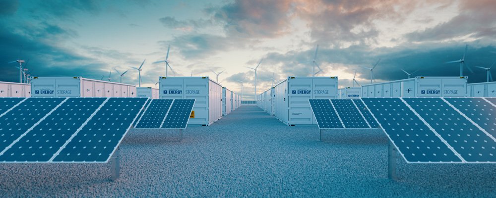 ABSOLAR reúne diretor-geral da ANEEL e líderes do setor solar para debater avanços regulatórios nos leilões de baterias no Brasil - Portal Tec News